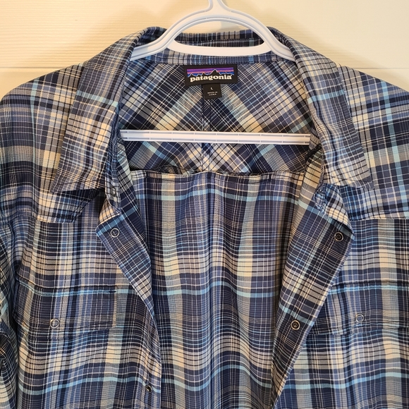 Patagonia Shirt - Plaid short sleeve button down - Men's large Blue - Picture 11 of 11